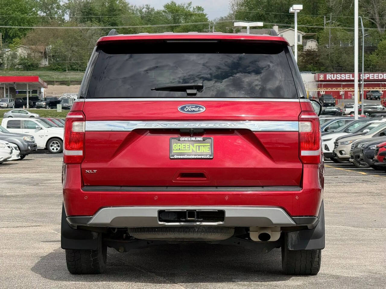 Used 2020 Ford Expedition XLT w/ Equipment Group 202A AWD/4WD image 4