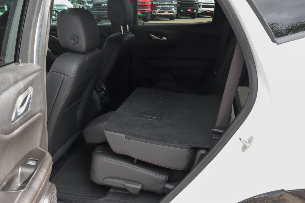 Used 2024 Chevrolet Blazer RS w/ Driver Confidence II Package FWD image 46