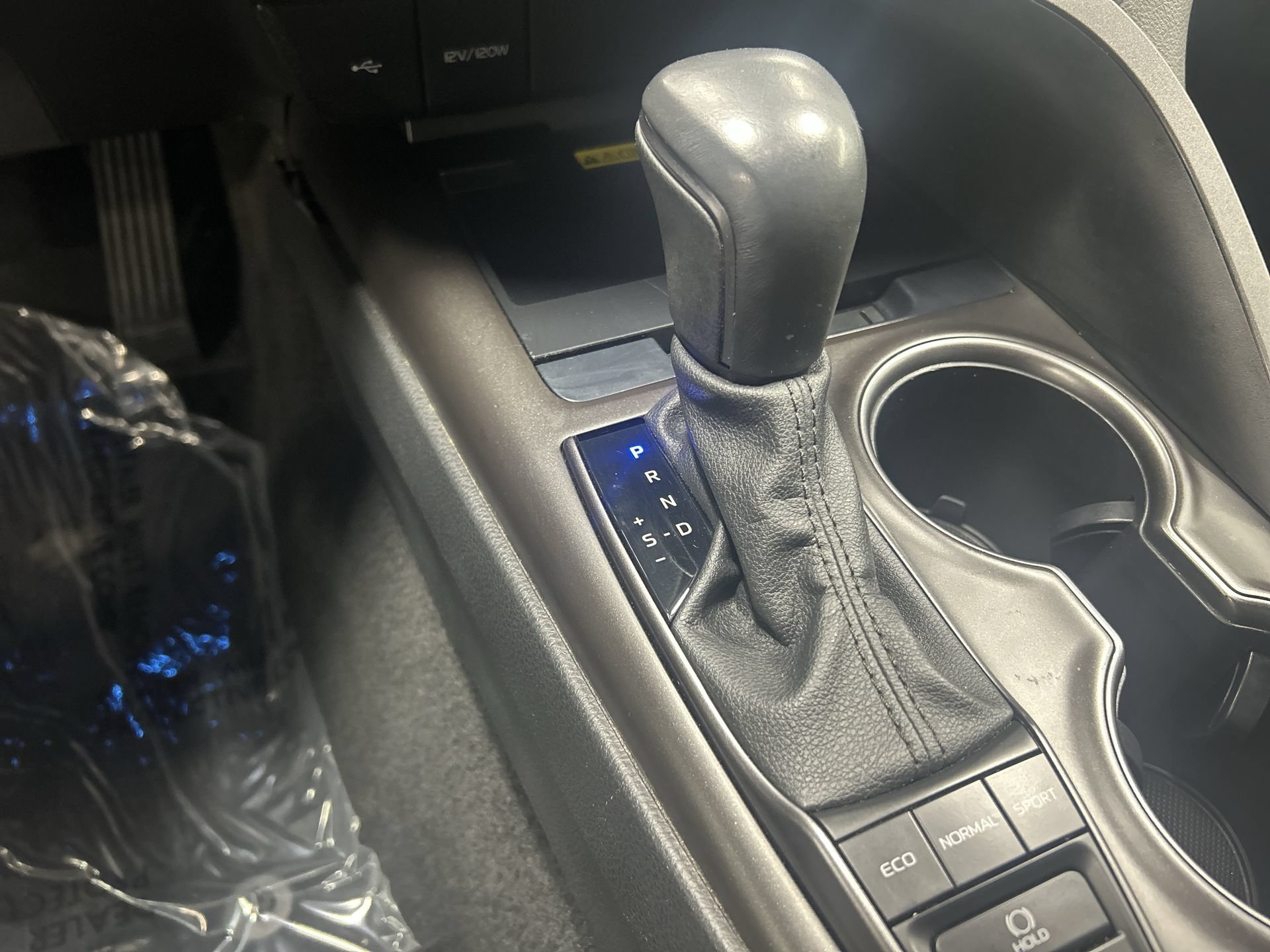 Used 2024 Toyota Camry XSE FWD image 17