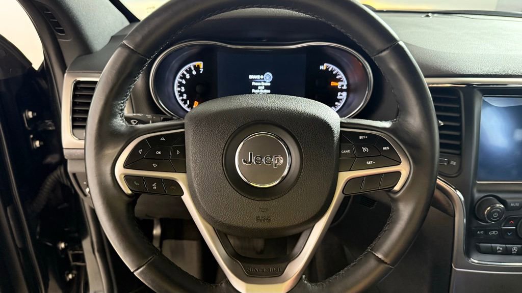 Used 2018 Jeep Grand Cherokee Laredo image 19