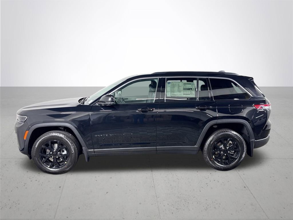 New 2026 Jeep Grand Cherokee Altitude AWD/4WD image 9
