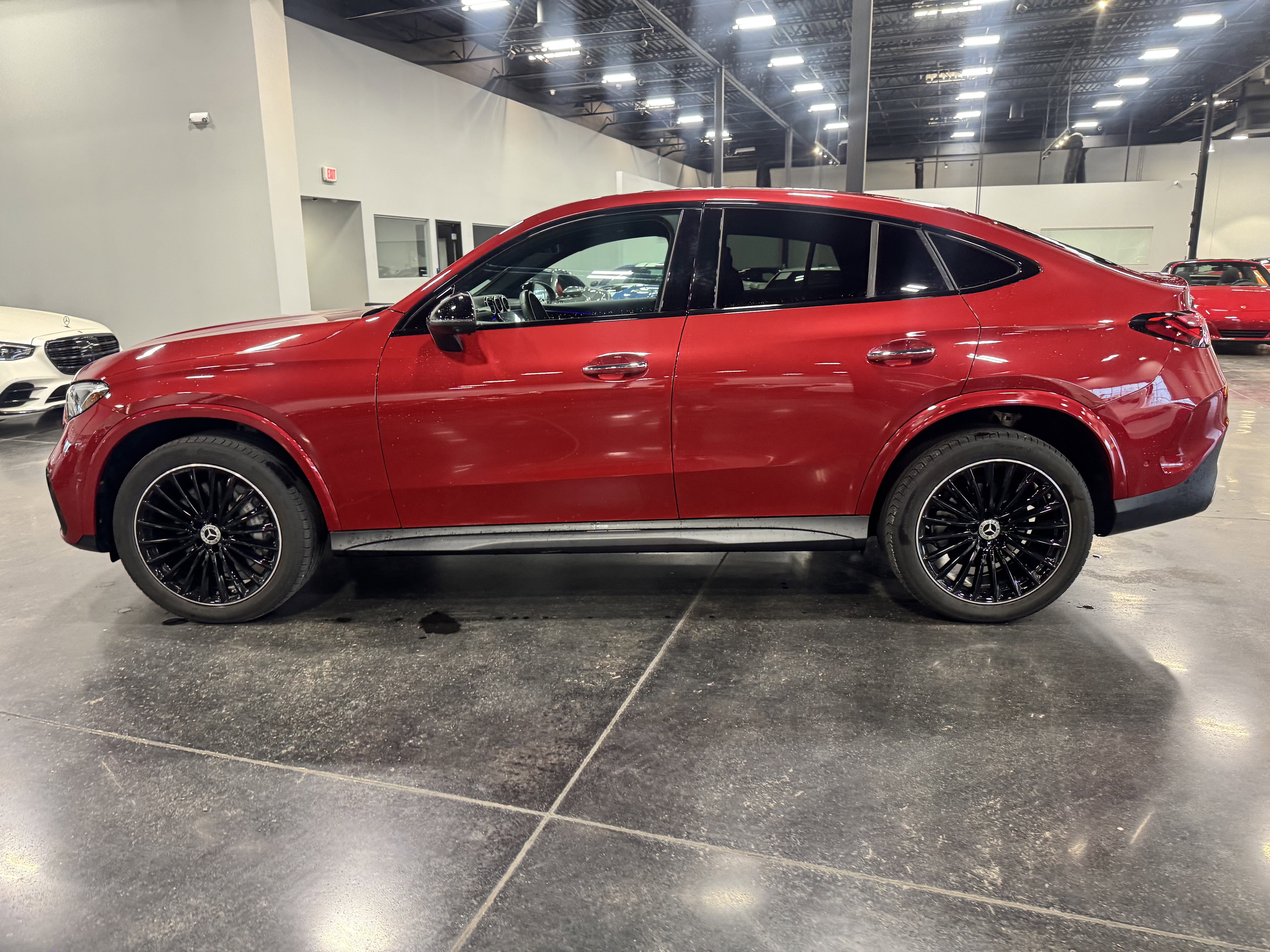 Used 2024 Mercedes-Benz GLC 300 4MATIC image 23