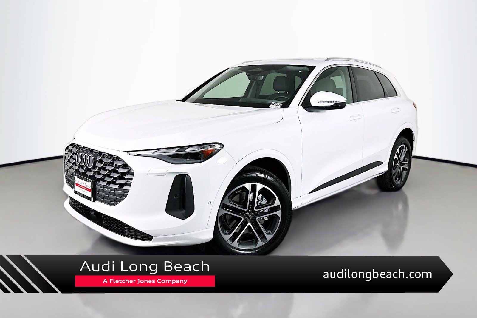 Used 2025 Audi Q5 Premium w/ 19" Wheel Package AWD/4WD image 1