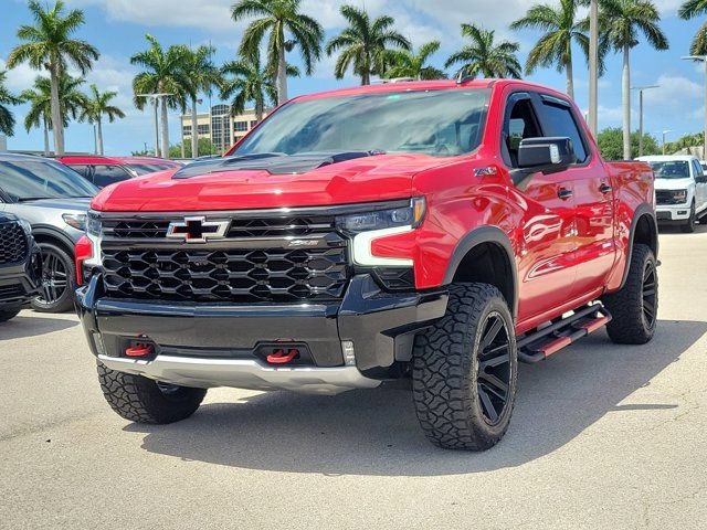 Used 2023 Chevrolet Silverado 1500 ZR2 w/ Technology Package AWD/4WD image 3