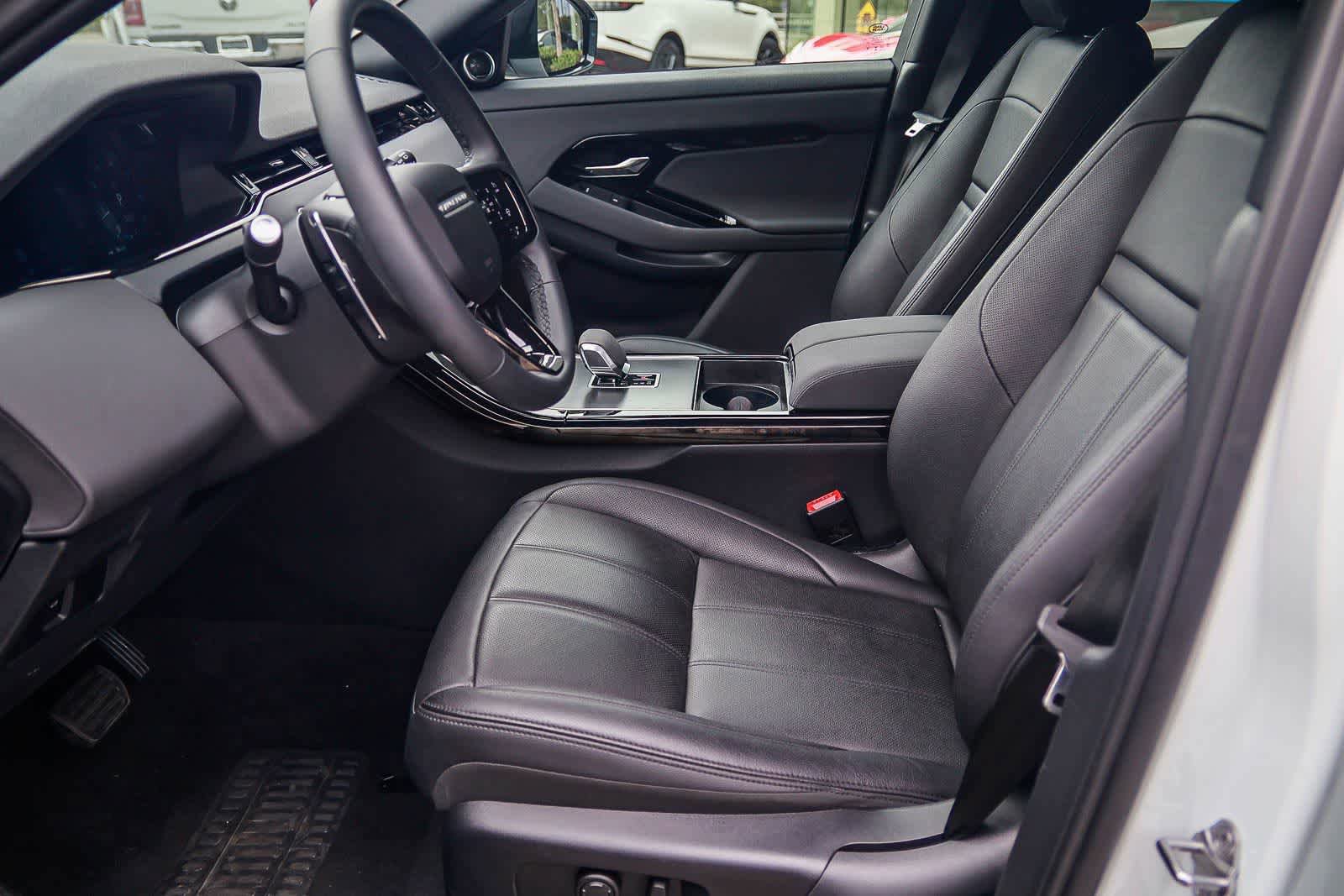 Used 2026 Land Rover Range Rover Evoque S AWD/4WD image 19