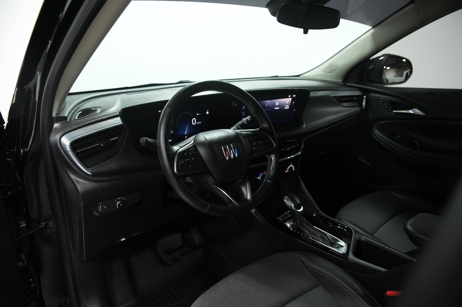 Used 2025 Buick Encore GX Preferred image 25