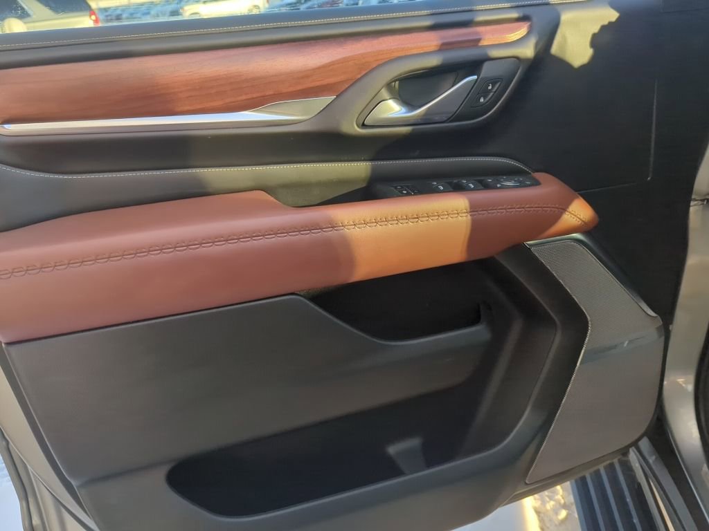 Used 2023 GMC Yukon Denali Ultimate image 24