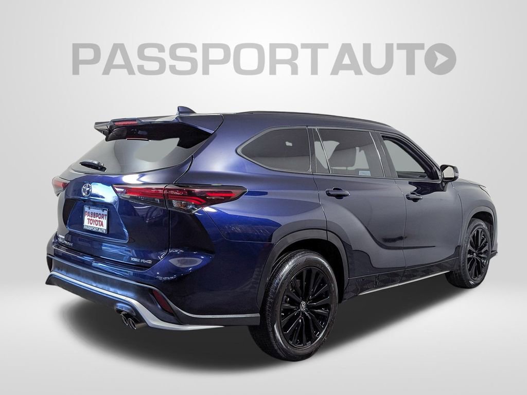 Used 2024 Toyota Highlander XSE image 8