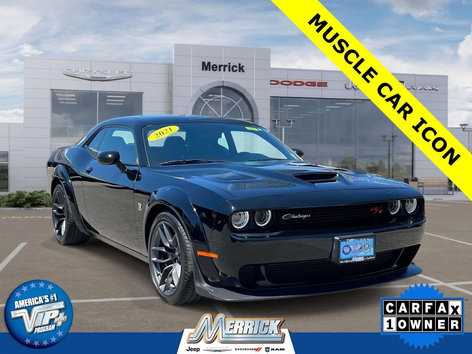 Used 2021 Dodge Challenger R/T Scat Pack RWD image 1