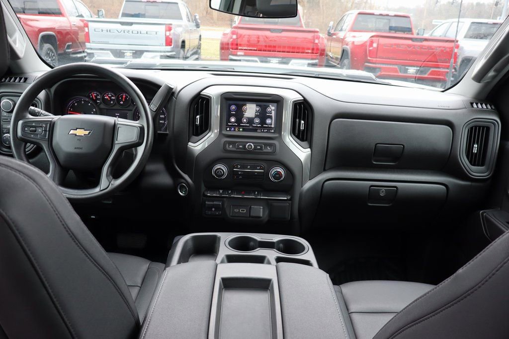Used 2024 Chevrolet Silverado 3500 W/T AWD/4WD image 15