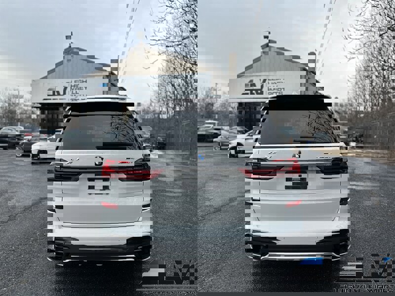 Used 2020 BMW X7 xDrive40i w/ M Sport Package image 10