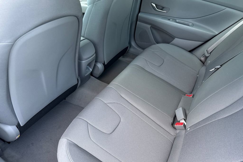 New 2026 Hyundai Elantra SE image 9