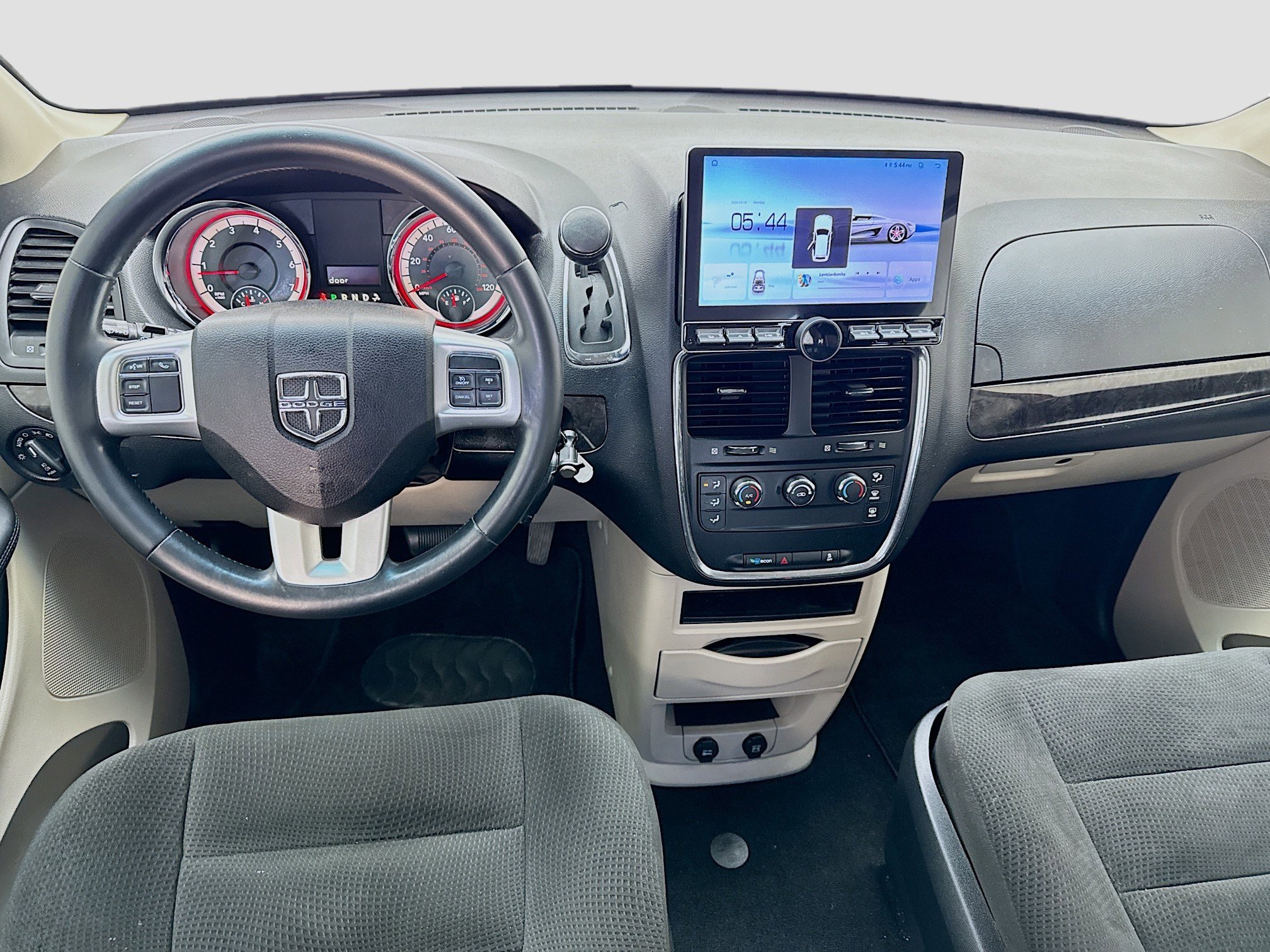 Used 2016 Dodge Grand Caravan American Value Package w/ UConnect Hands-Free Group FWD image 14