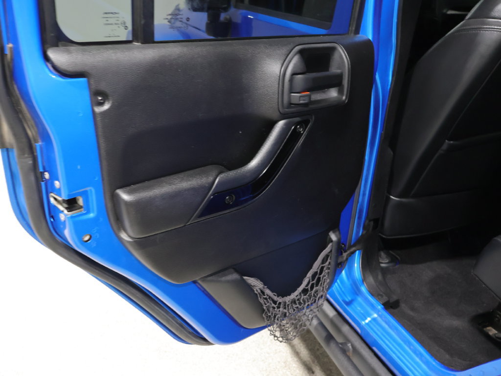 Used 2015 Jeep Wrangler Unlimited Sahara AWD/4WD image 18