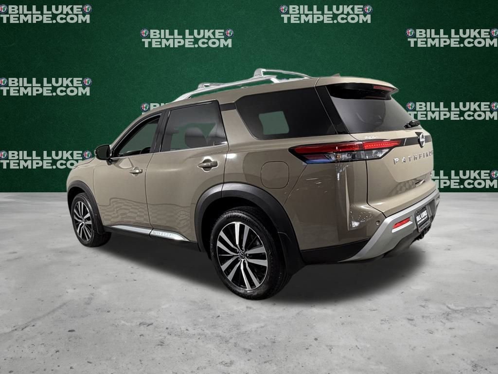 Used 2024 Nissan Pathfinder Platinum image 7