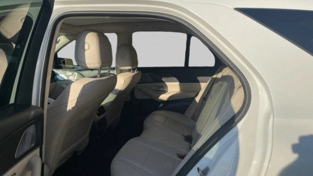 Used 2021 Mercedes-Benz GLE 350 w/ Premium Package image 16