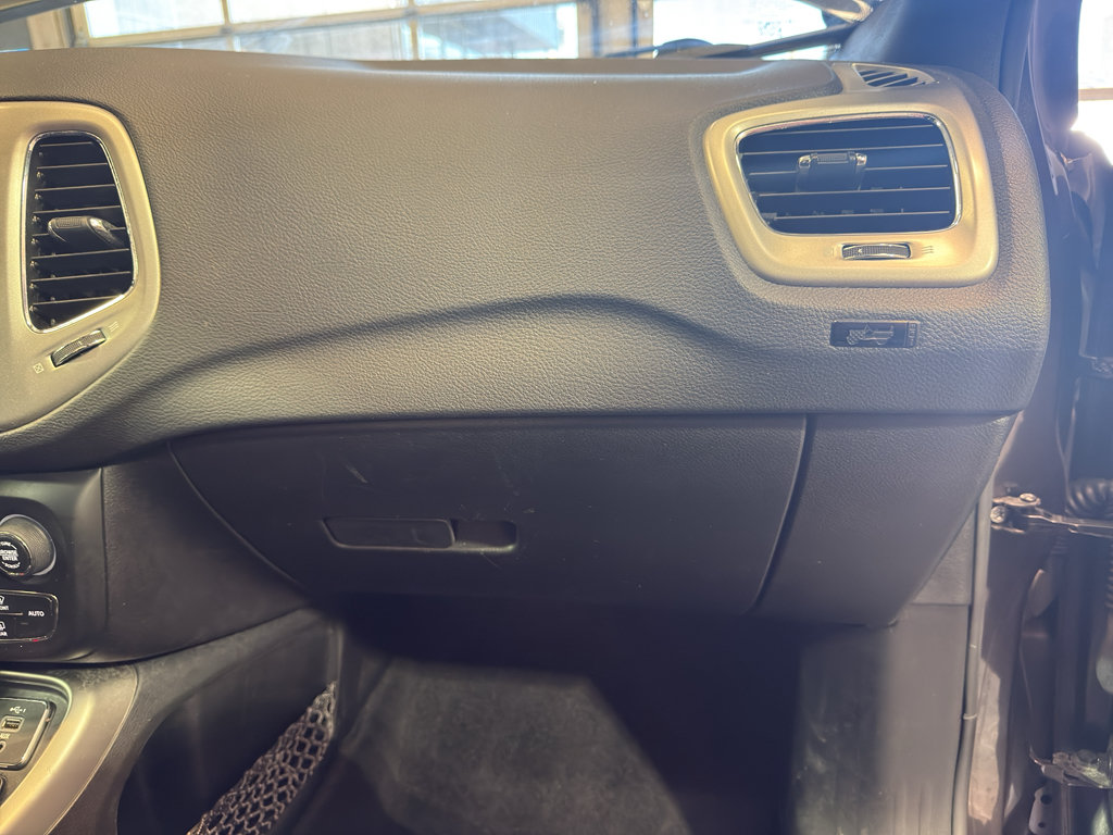 Used 2021 Jeep Compass Latitude w/ Sun and Sound Group AWD/4WD image 25