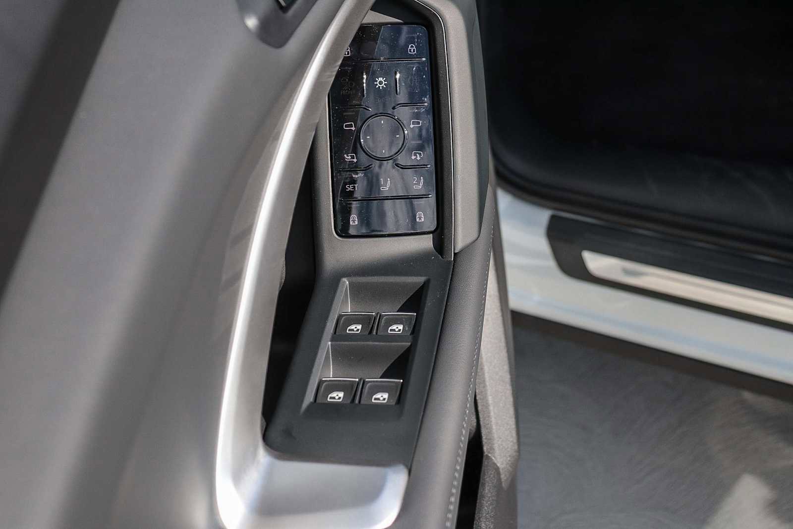 New 2025 Audi Q5 Premium image 27