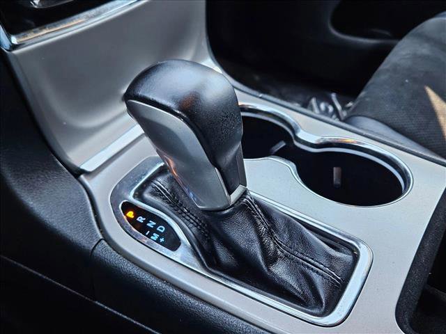 Used 2021 Jeep Grand Cherokee Laredo X image 12