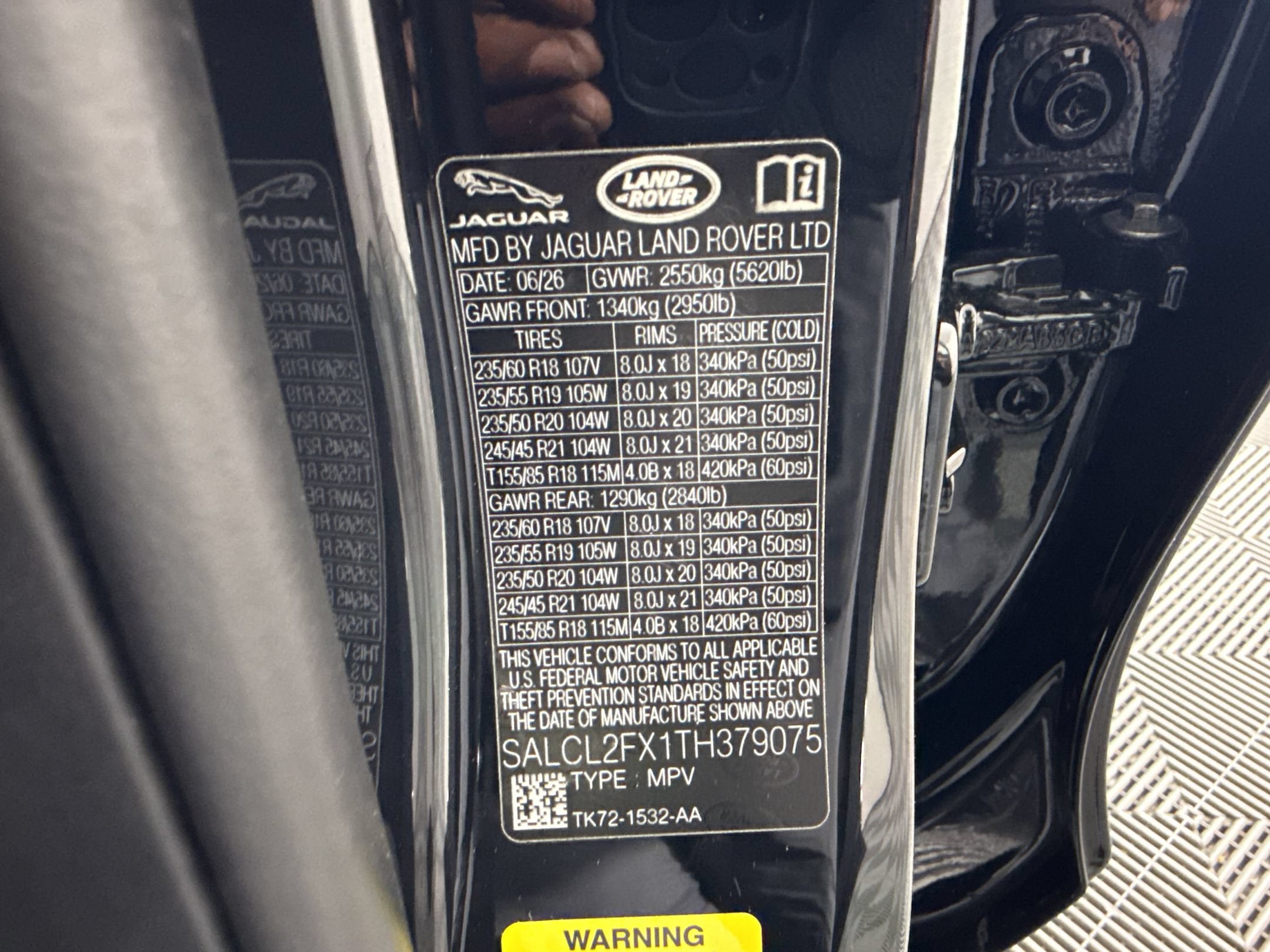 New 2026 Land Rover Discovery Sport Landmark AWD/4WD image 24
