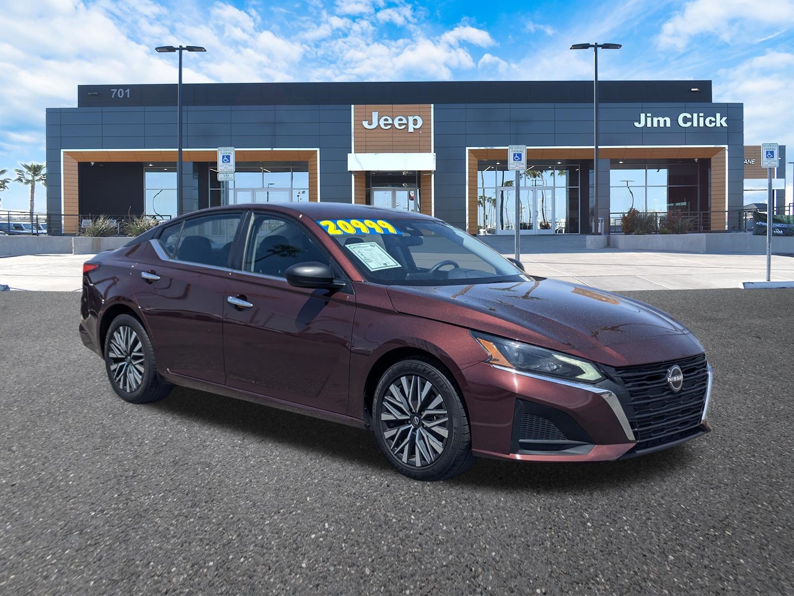 Used 2024 Nissan Altima 2.5 SV