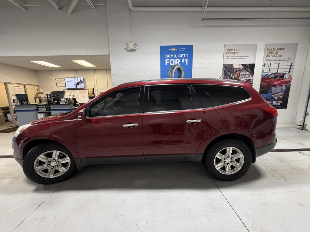 Used 2011 Chevrolet Traverse LT w/ Personal Connectivity Package image 4