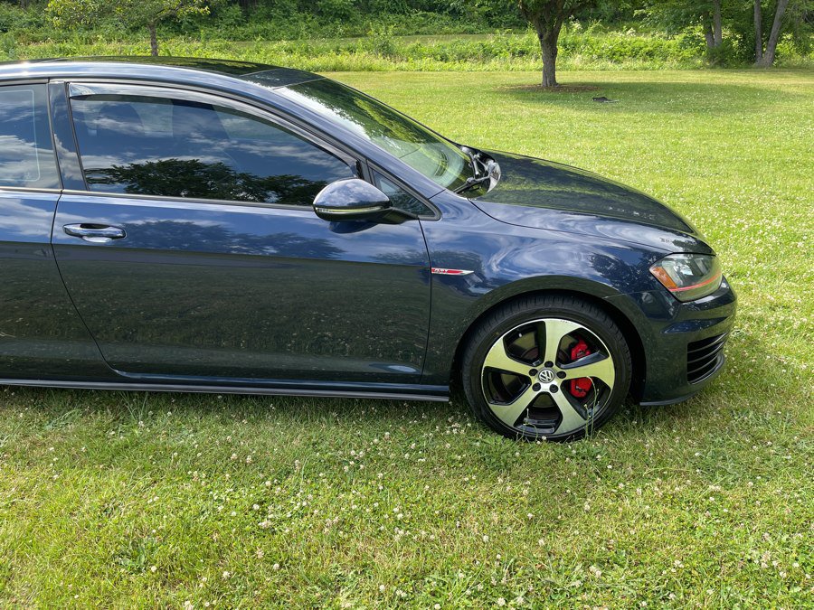 Used 2016 Volkswagen GTI SE FWD image 34
