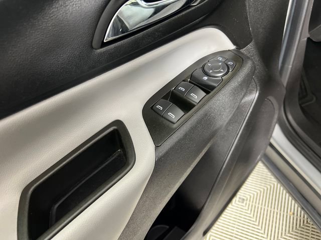 Used 2024 Chevrolet Equinox LS w/ LS Convenience Package image 12