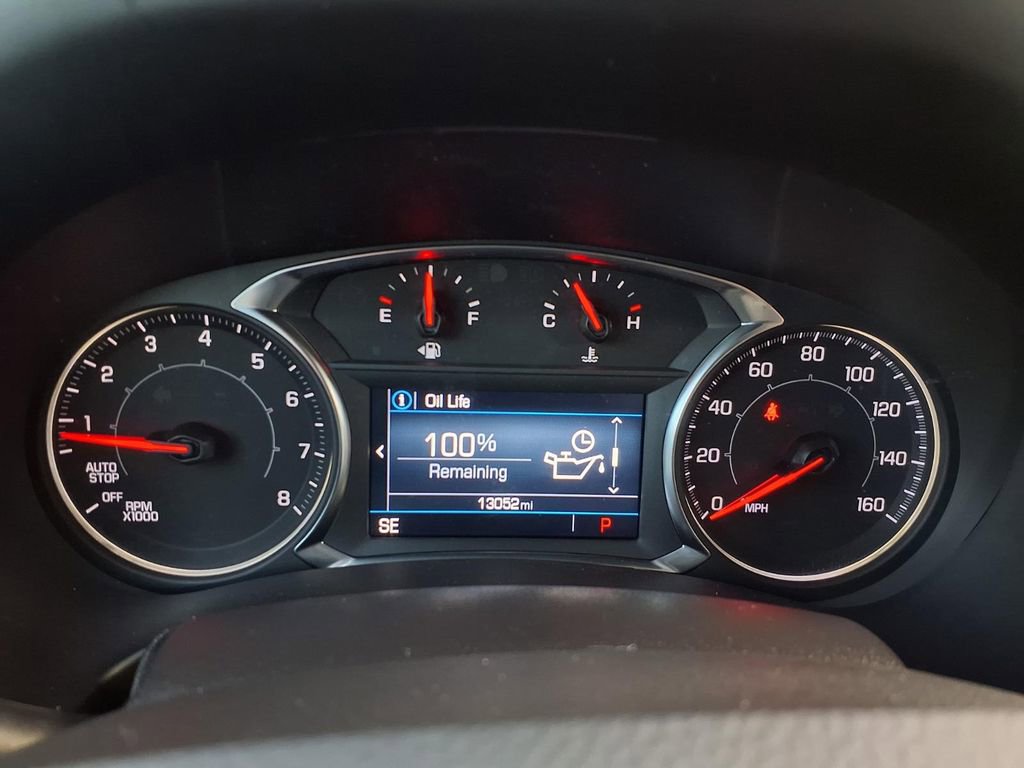 Used 2024 GMC Terrain SLE w/ Driver Convenience Package image 17