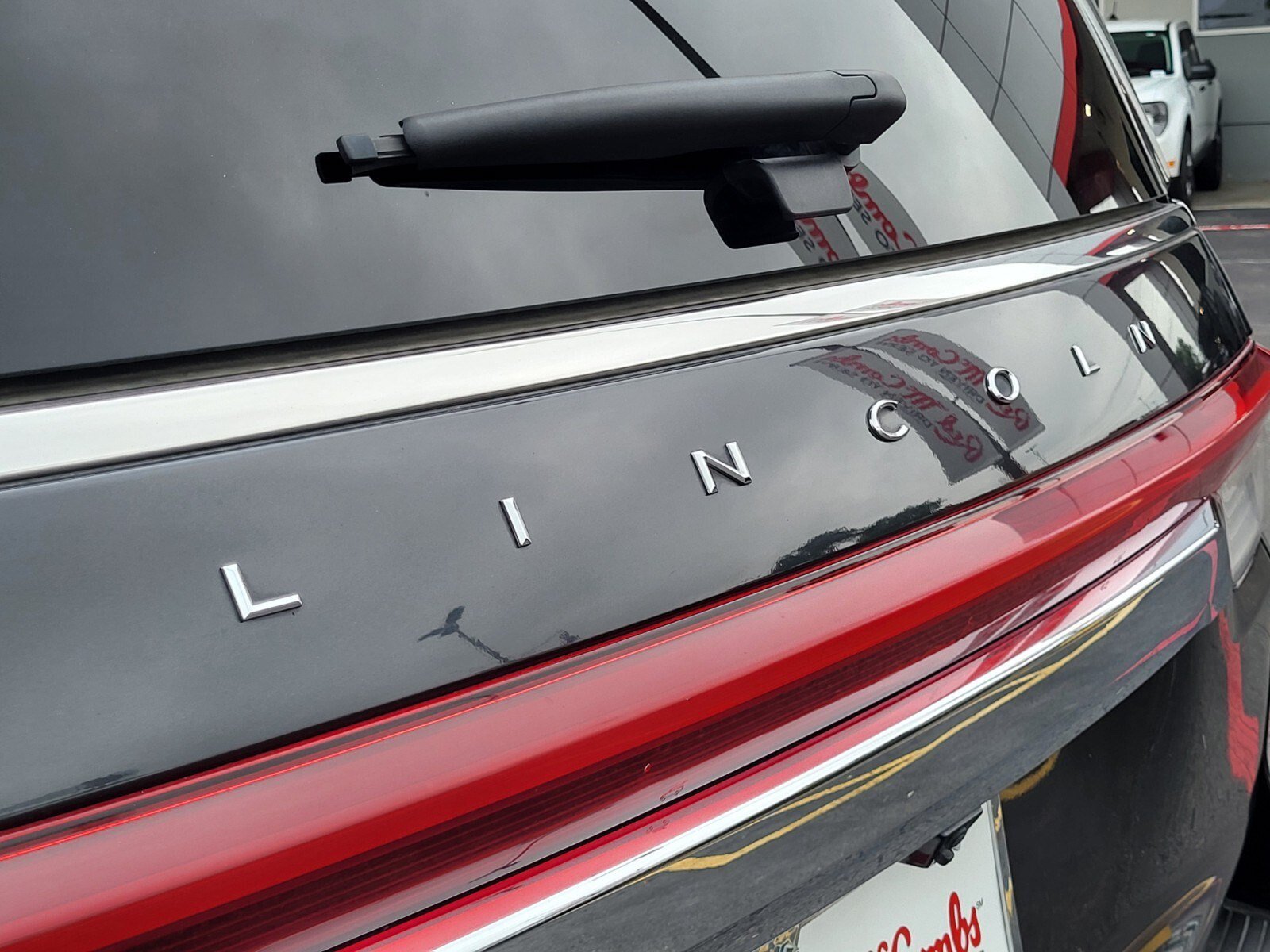 Used 2024 Lincoln Navigator Reserve AWD/4WD image 12