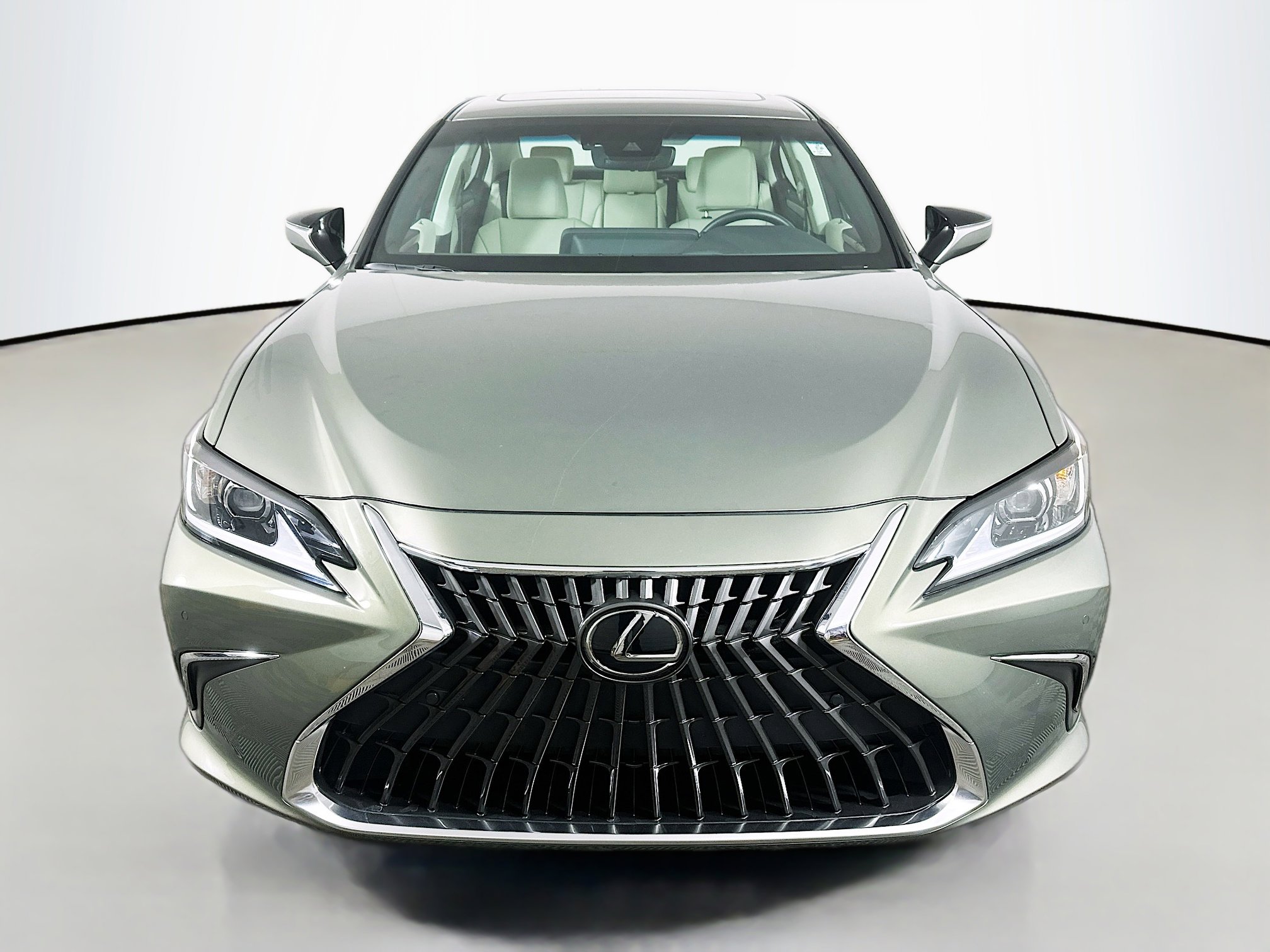 Used 2025 Lexus ES 350 w/ Premium Package image 2