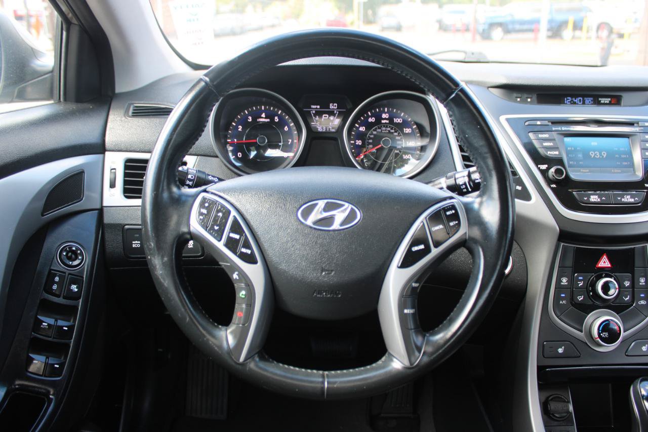 Used 2016 Hyundai Elantra Value Edition FWD image 9