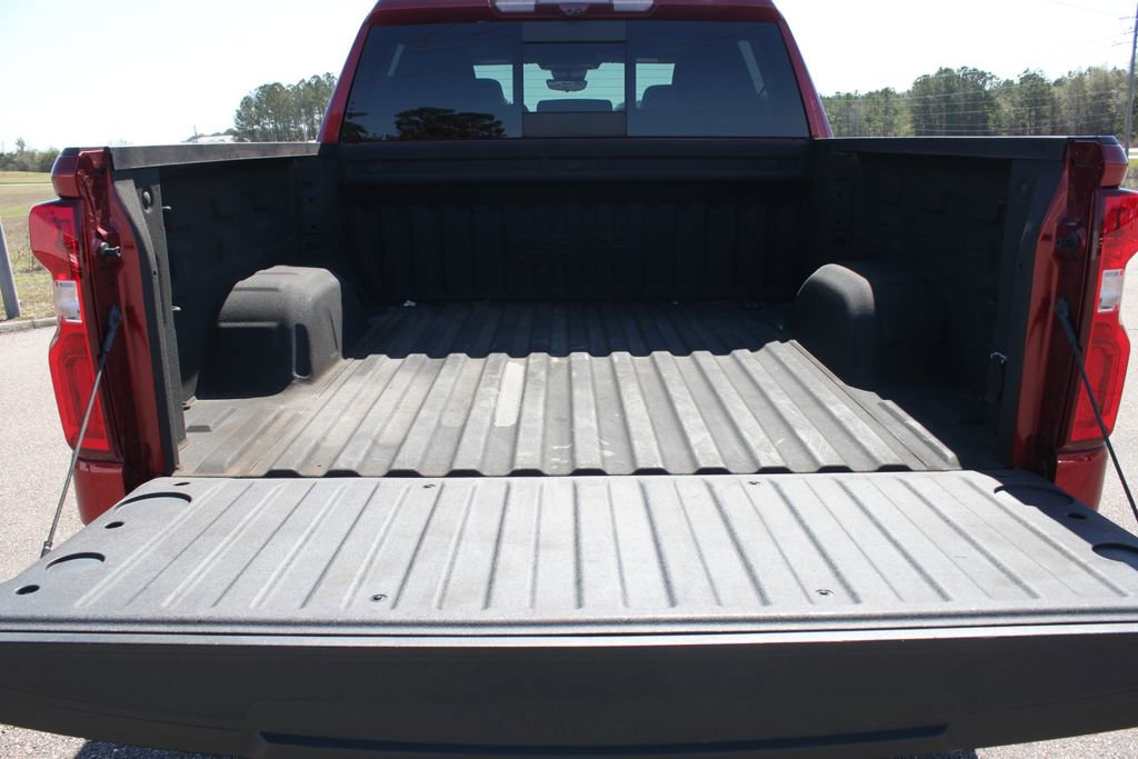 Used 2023 Chevrolet Silverado 1500 High Country w/ Technology Package image 18