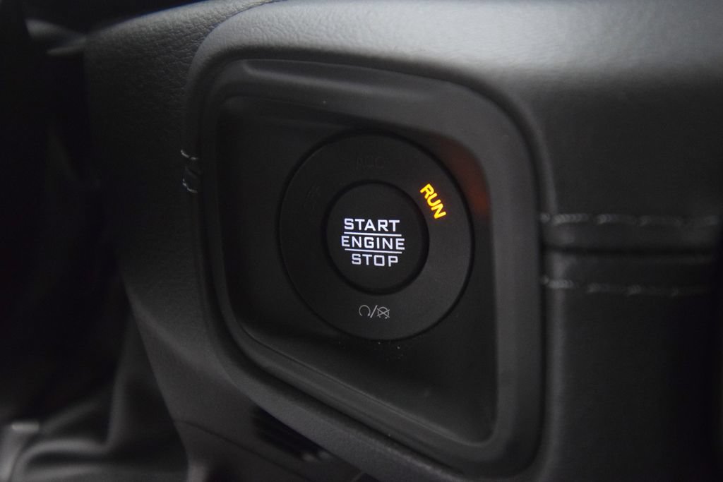 Used 2025 Jeep Gladiator Sport AWD/4WD image 37
