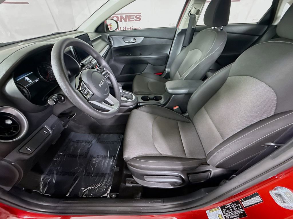 Used 2022 Kia Forte LXS FWD image 23