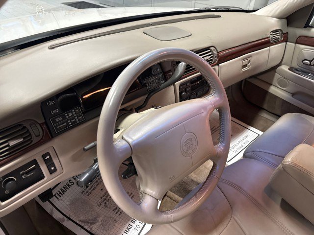 Used 1998 Cadillac De Ville Sedan image 17