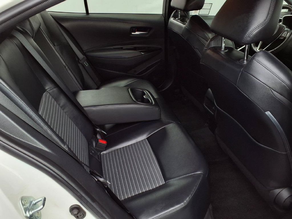 Certified 2020 Toyota Corolla XSE w/ Carpet Mat Package (TMS) FWD image 33