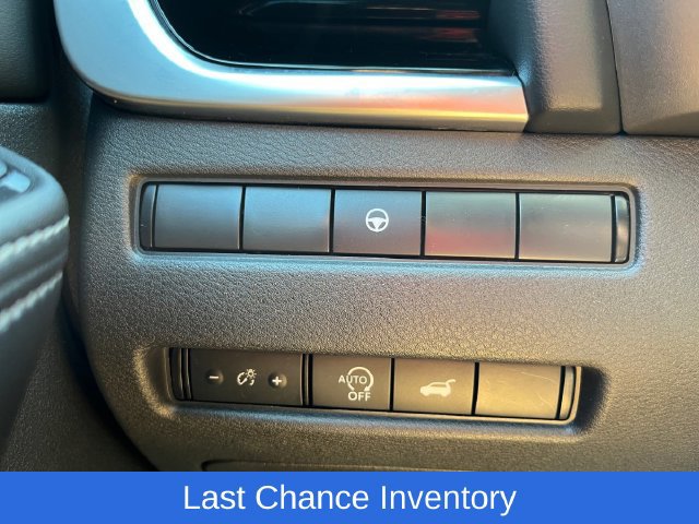 Certified 2025 Nissan Rogue SL AWD/4WD image 10
