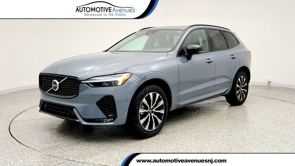 Used 2024 Volvo XC60 B5 Core image 1