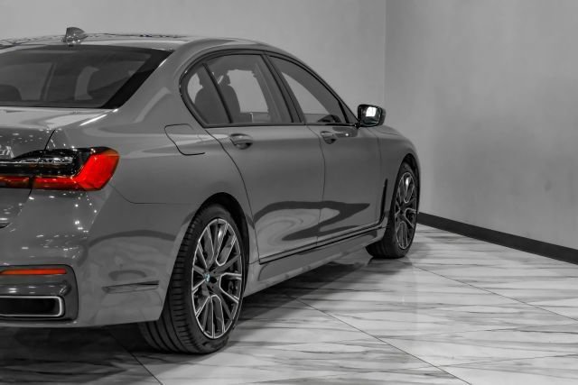 Used 2020 BMW 750i xDrive w/ Executive Package AWD/4WD image 14