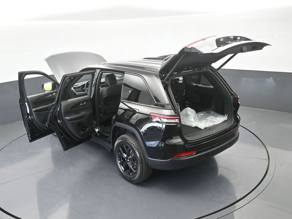 New 2025 Jeep Grand Cherokee Laredo image 58