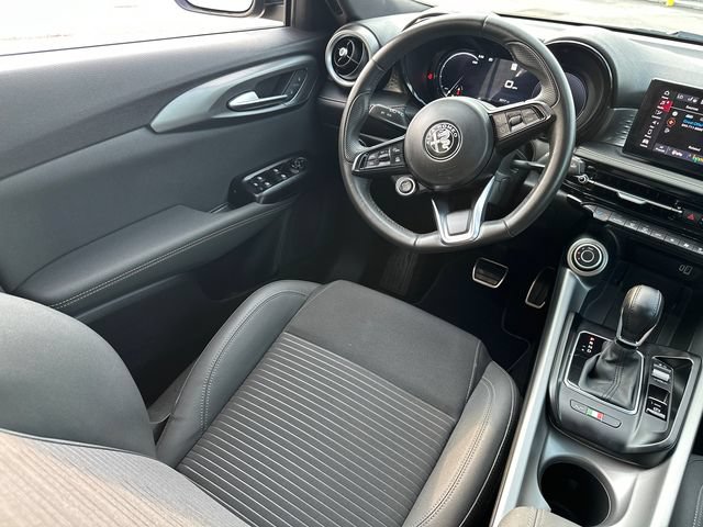 Used 2025 Alfa Romeo Tonale AWD/4WD image 21