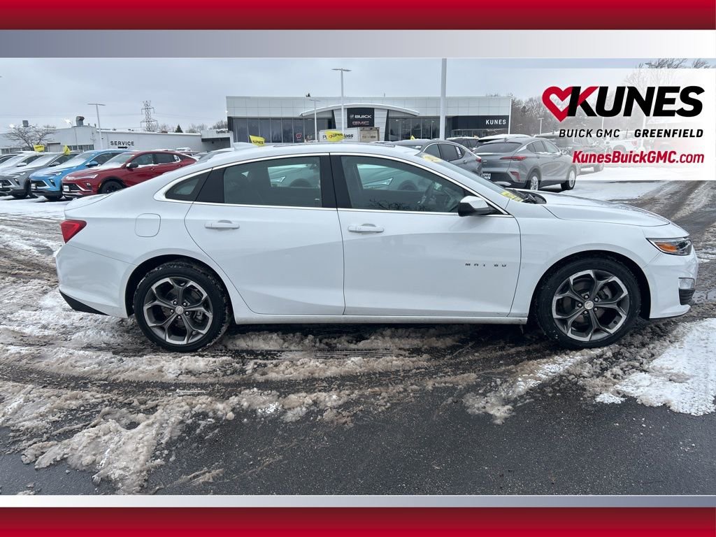 Used 2023 Chevrolet Malibu LT image 3