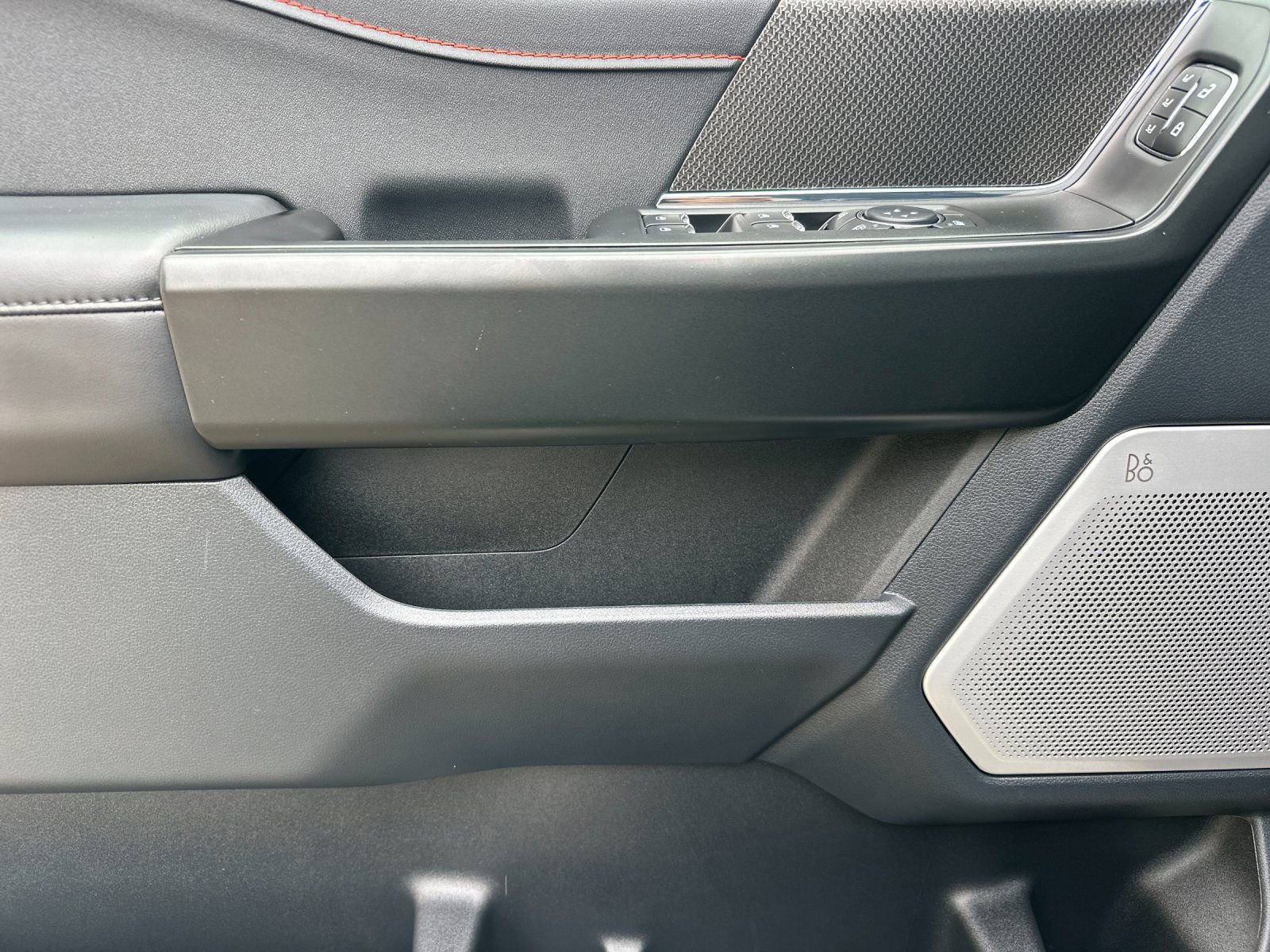 Used 2025 Ford F150 Raptor image 12