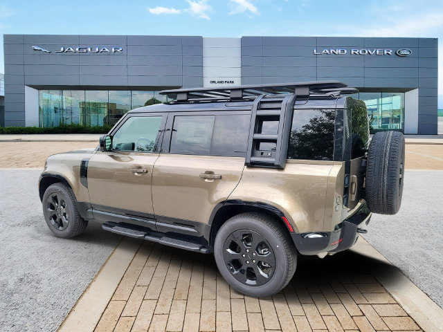 New 2026 Land Rover Defender 110 X-Dynamic SE AWD/4WD image 5