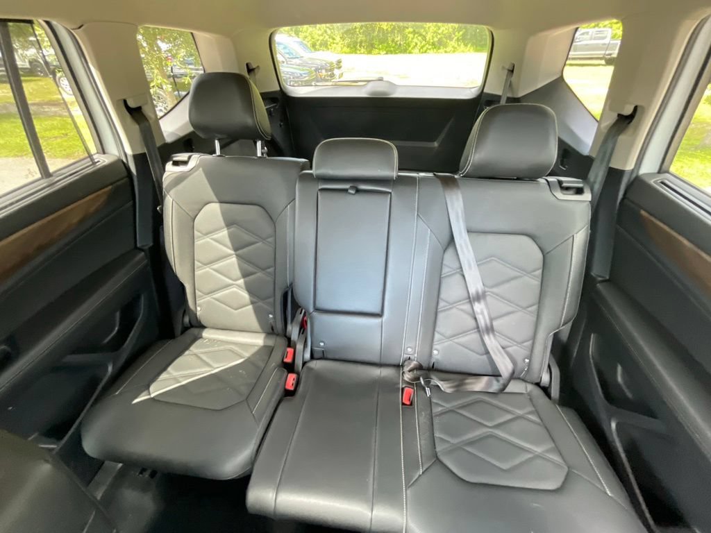 Used 2025 Volkswagen Atlas SE FWD image 9