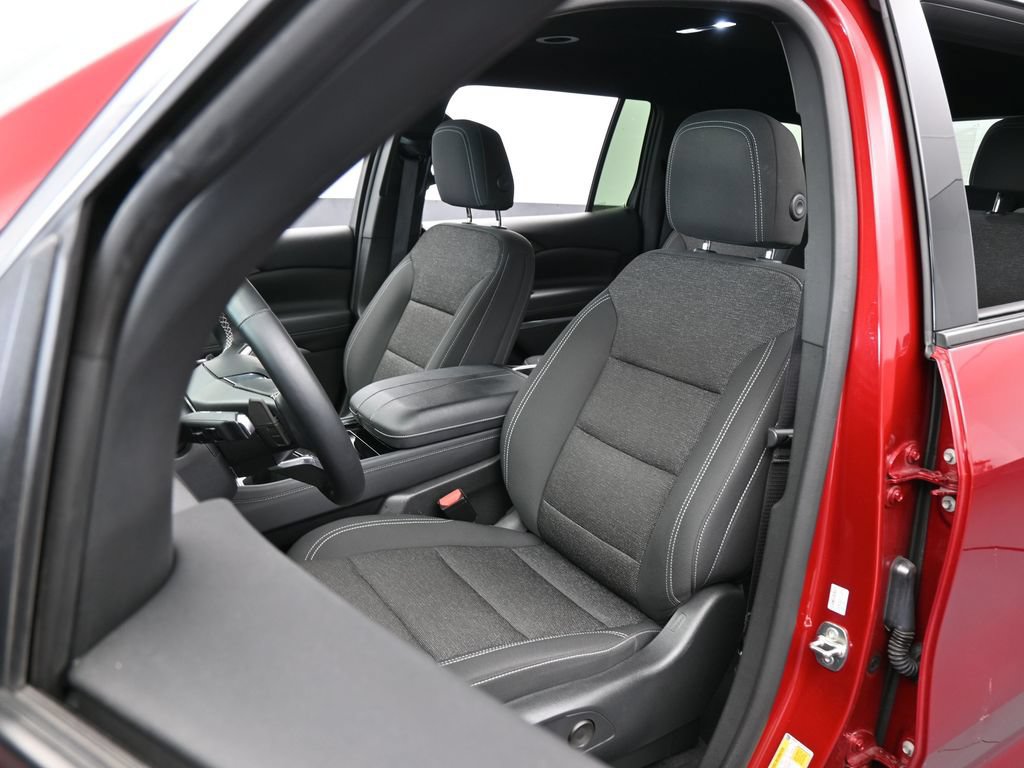 Used 2024 Chevrolet Traverse LT FWD image 11