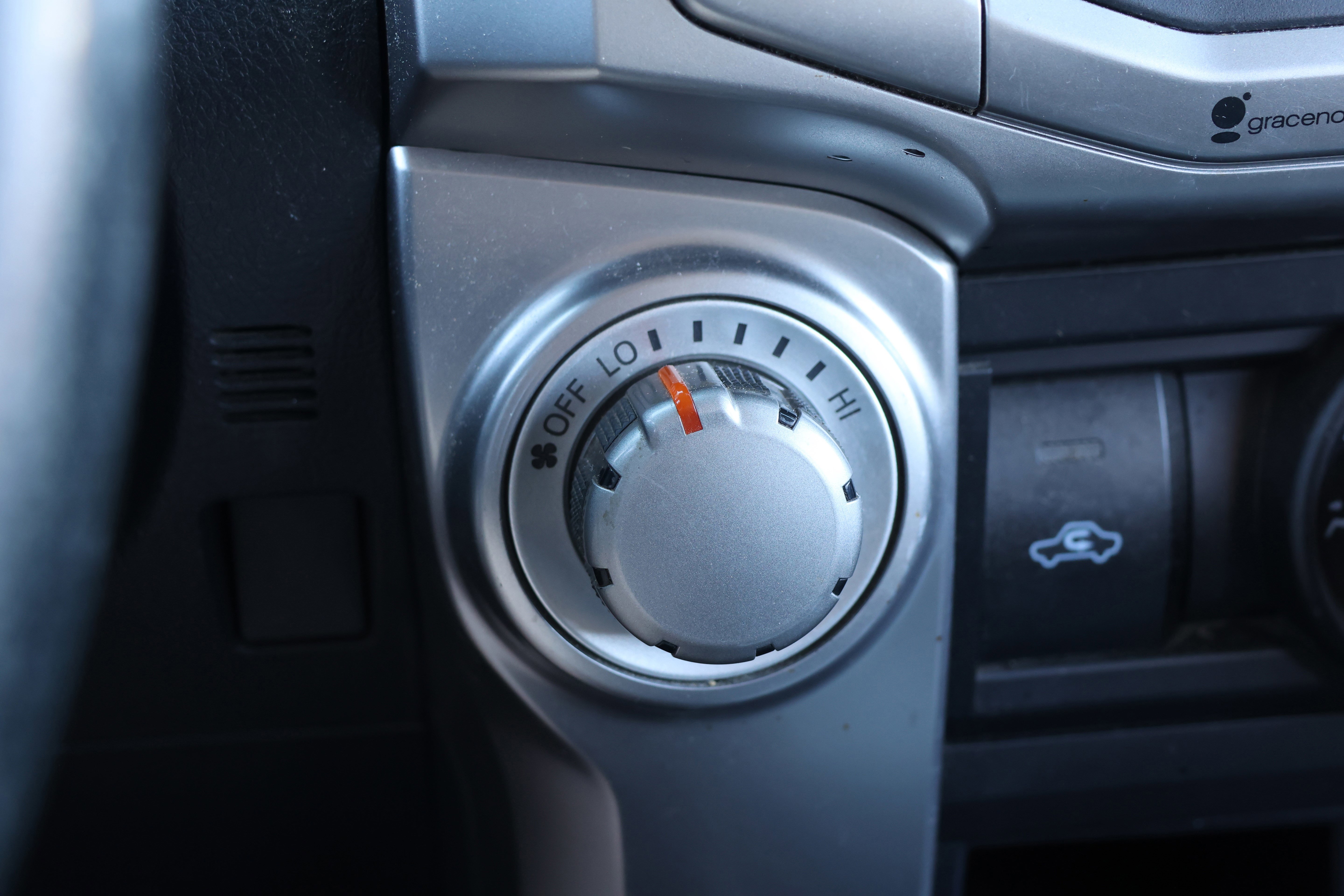 Used 2014 Toyota 4Runner SR5 image 25