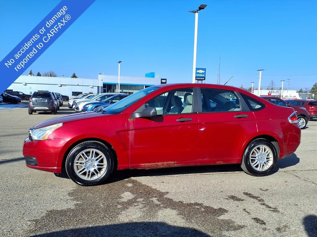 Used 2010 Ford Focus SE image 9