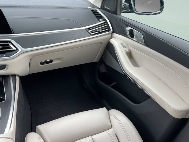 Used 2020 BMW X7 xDrive40i w/ Premium Package AWD/4WD image 13